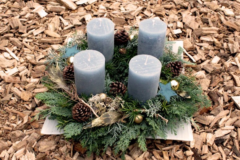 Adventskranz petrol: 84.-