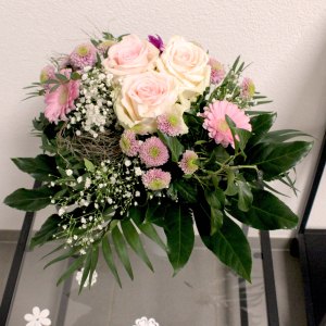 17. Rosenstrauss mit Germini rosa 45.- Fr.